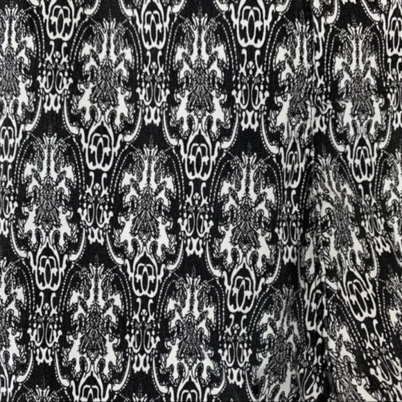 ST women's black and white jean leggings, size small - Picture 4 of 7